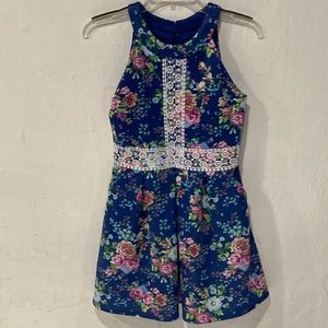 Girls floral dress size 14, zipper back, pockets